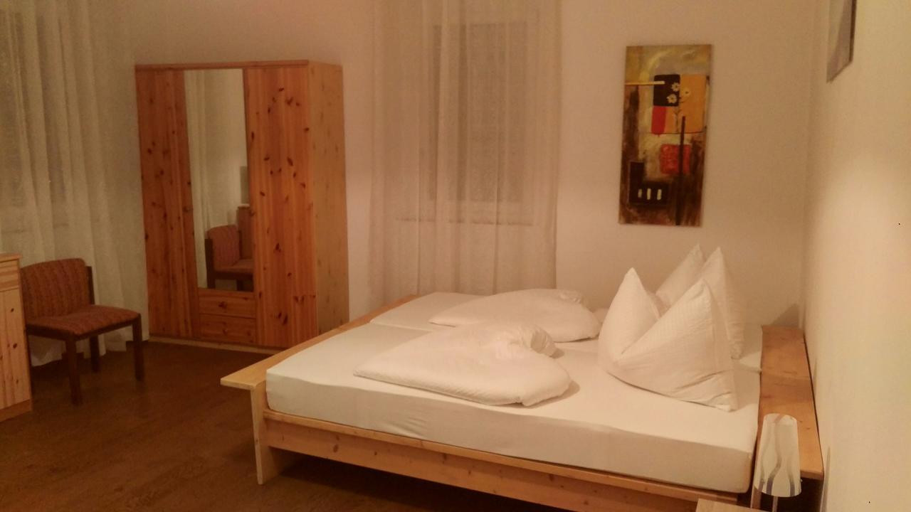 Gasthof Mondschein Guest house Merano